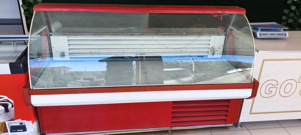 Витрина халадилник