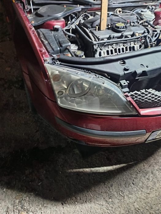 Dezmembrez Ford Mondeo 2000 functional