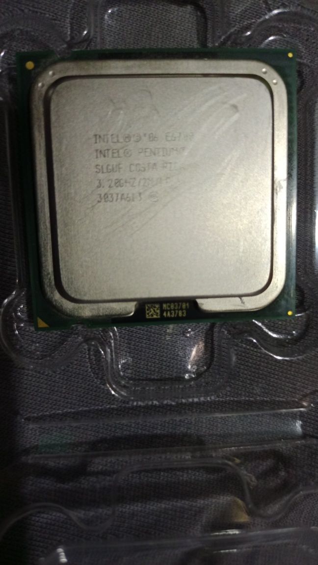 Процессор Intel Pentium E6700