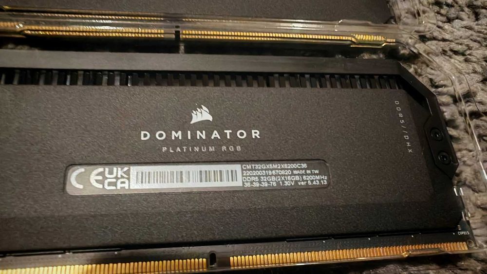 Рам памет Corsair DOMINATOR PLATINUM 32GB (2x16GB) DDR5 6200MHz