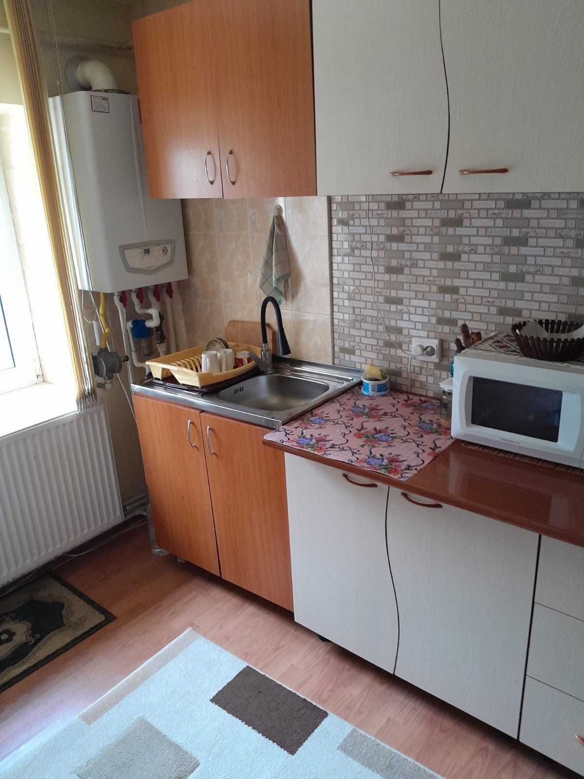 Vand apartament 2 camere ZIMNICEA