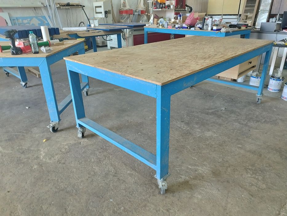 Mese atelier mobila și capra cu role