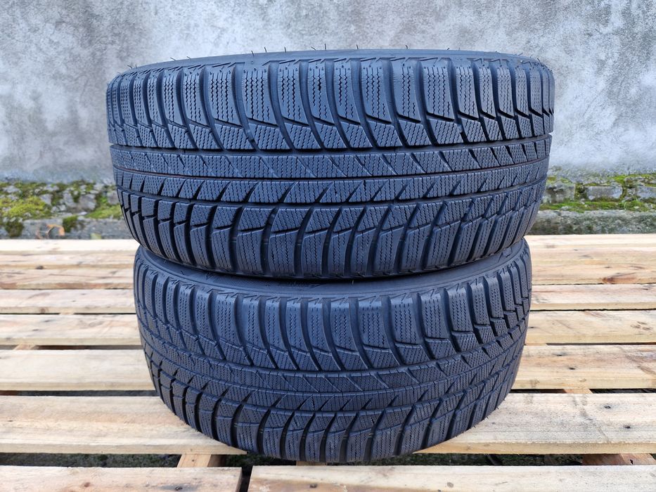 2anvelope iarna 225 40 18 Bridgestone
