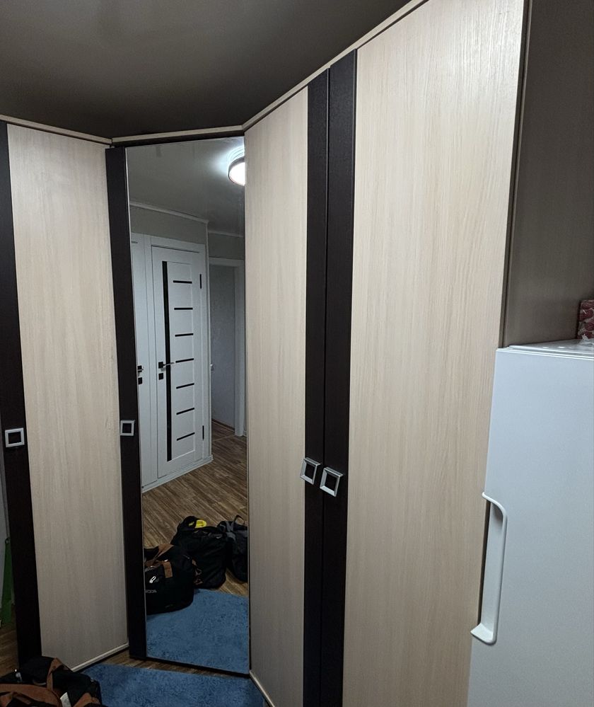 Продам шкаф для прихожей