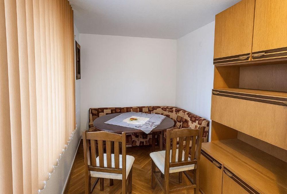 Къща в района на Бриз!