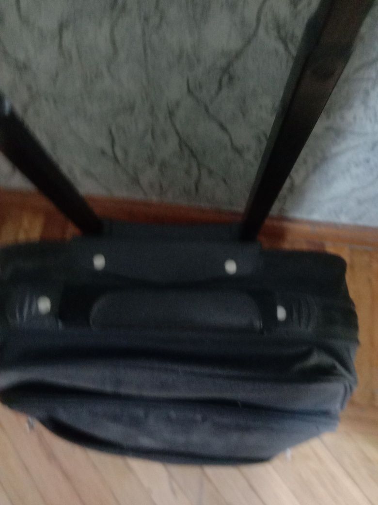 Чемодан европейского бренда