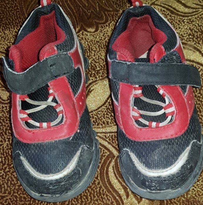 Детская разная обувь для мальчика 3-4 года