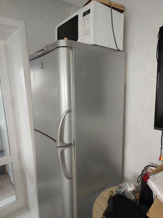 Холодильник Индезит  б/у