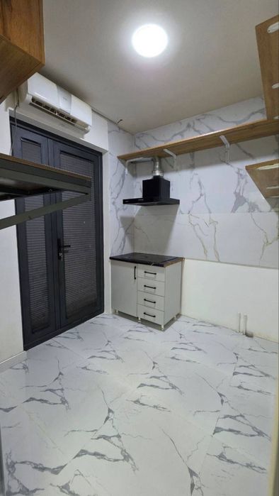 Чиланзар 2 Квартал Напротив NRG Продается Нежилой