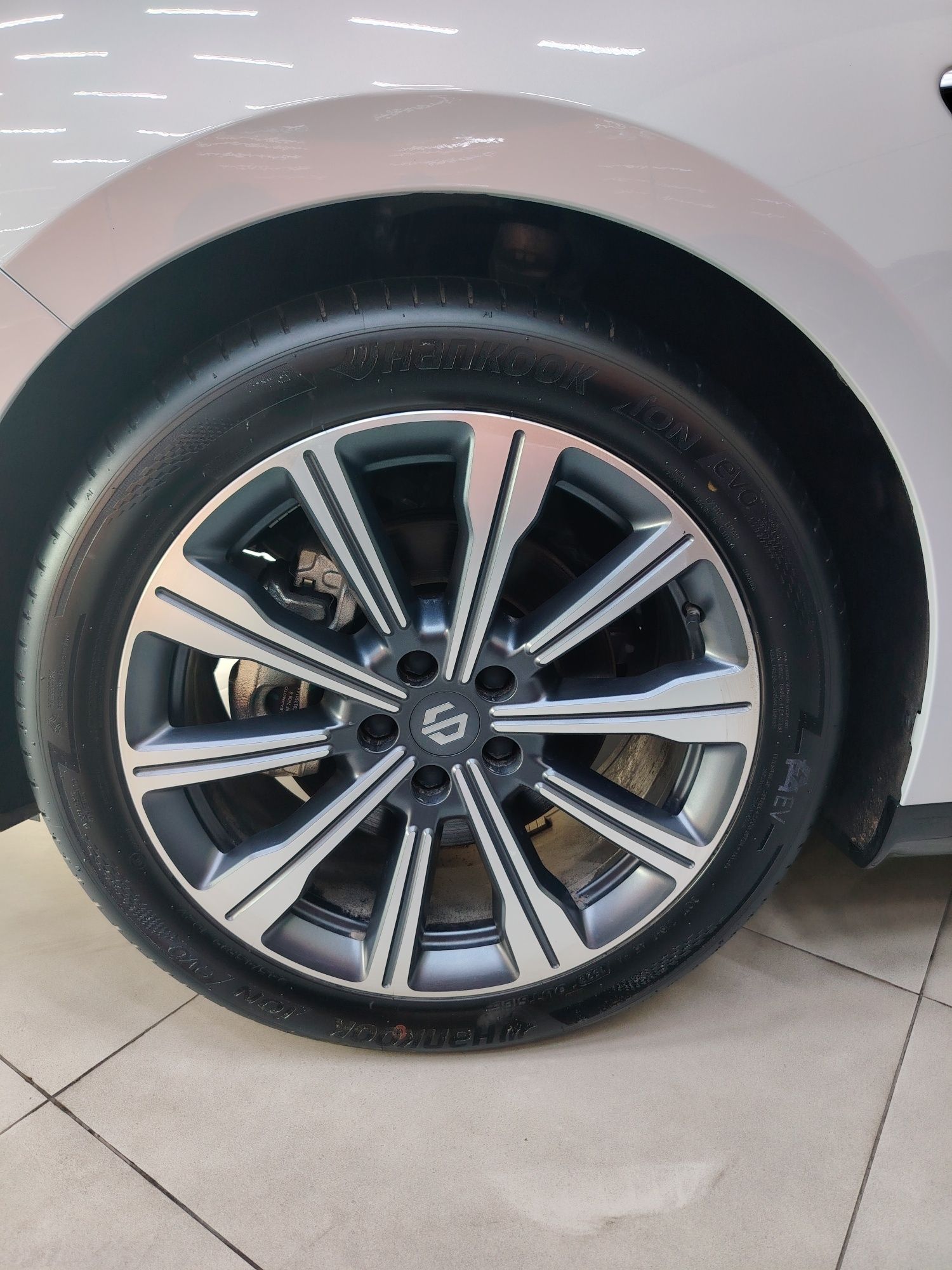 LEAPMOTOR C01 (hybrid)