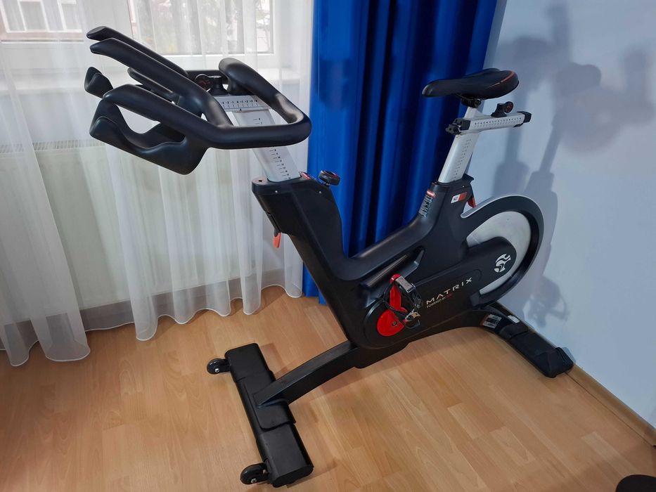 Bicicleta profesionala cycling / spinning Matrix IC7