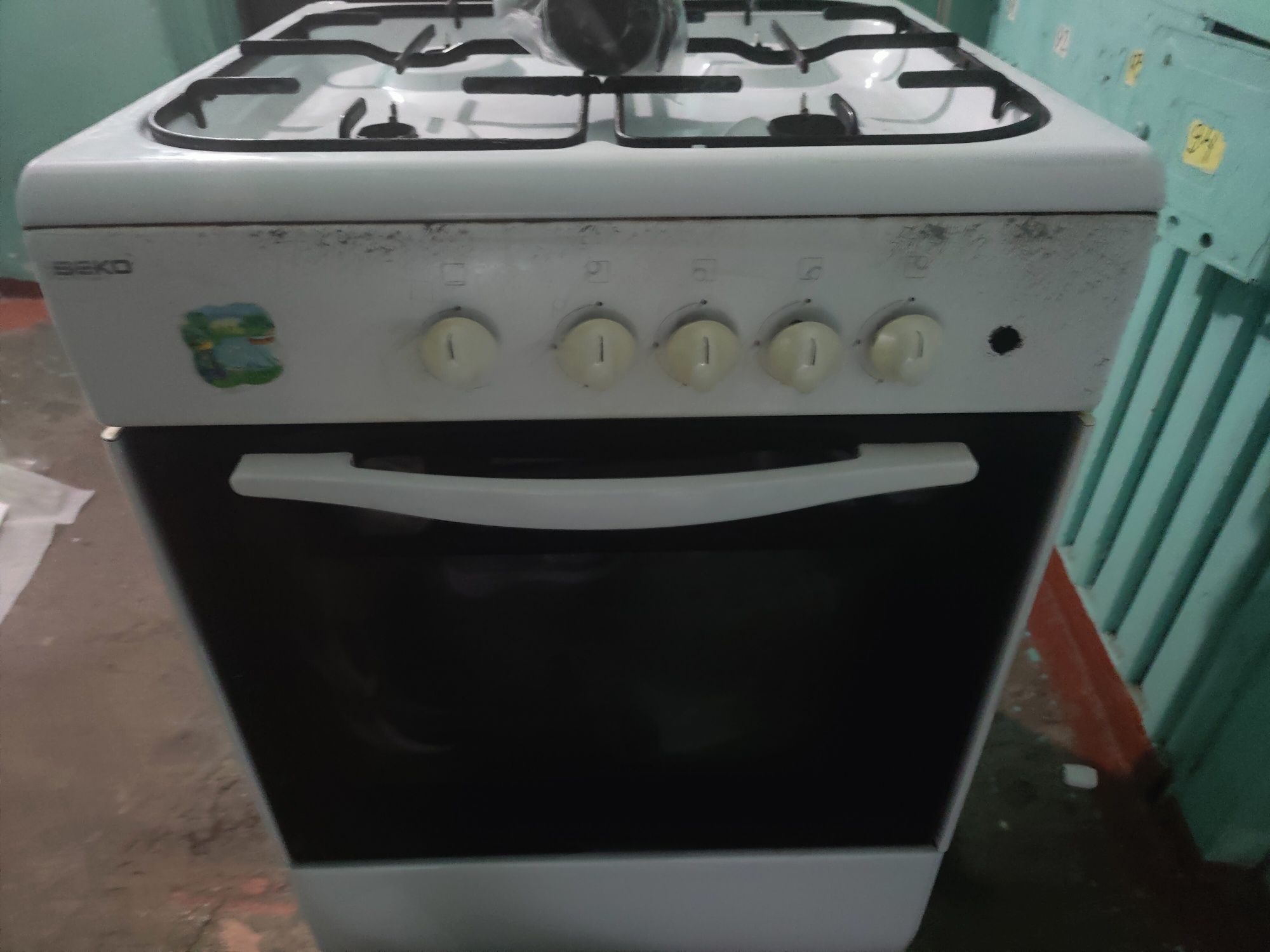 Продам газовую плиту