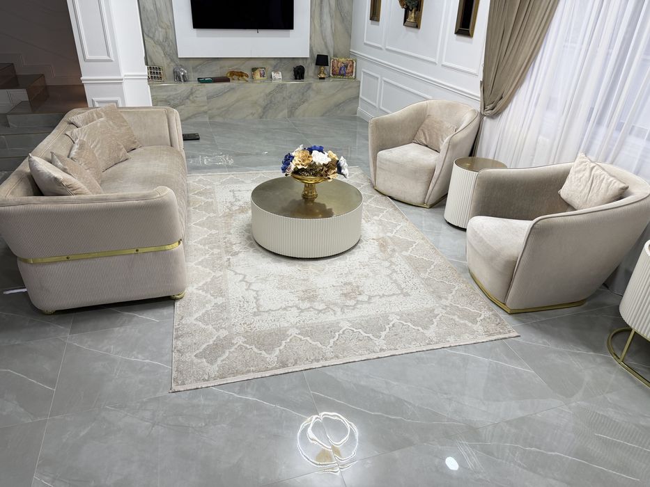 Vand canape 3 locuri plus 2 fotoli