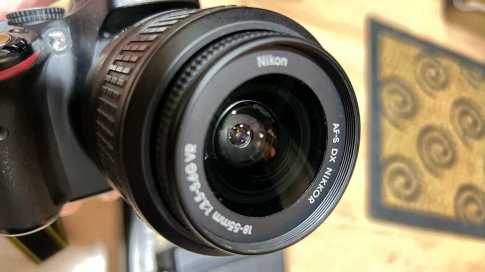 Камера Nikon D5100 + обектив 18-55мм (китов) с оригинална кутия