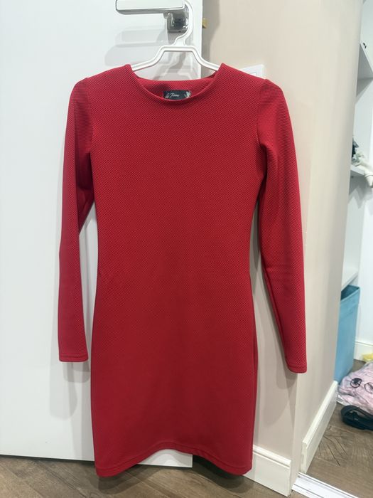 платье красное б/у