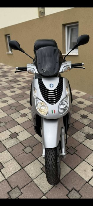 Scuter Piaggio 125