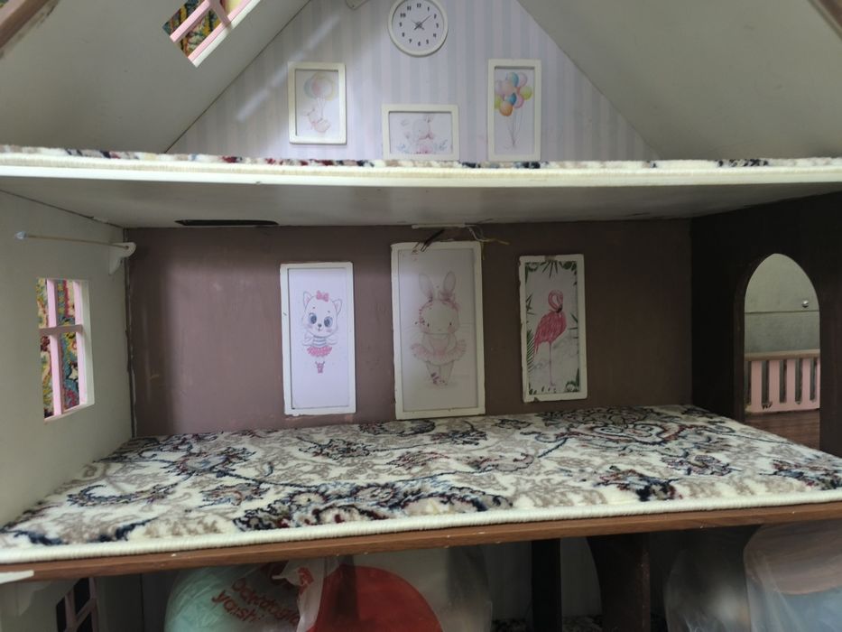 Кукольный дом с мебелью