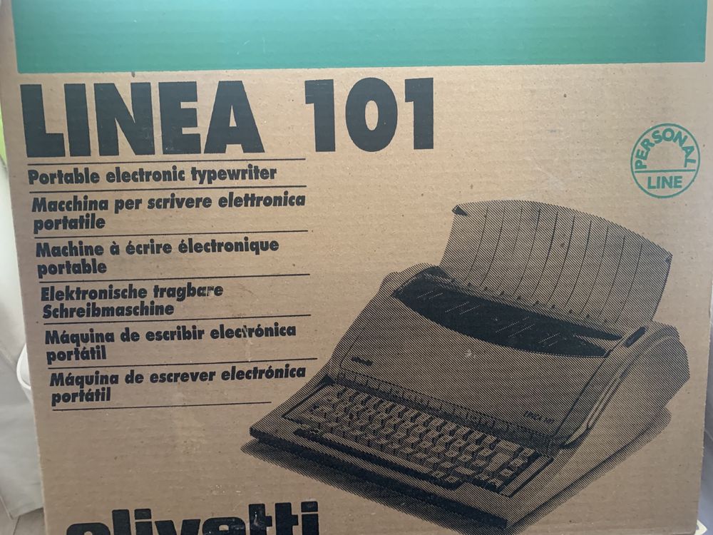 Masina de scris electrica Linea 101