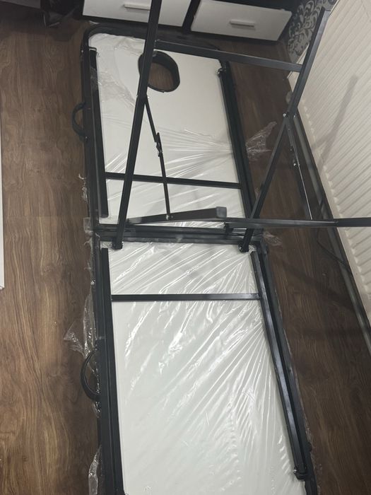 Масажна или козметична кушетка