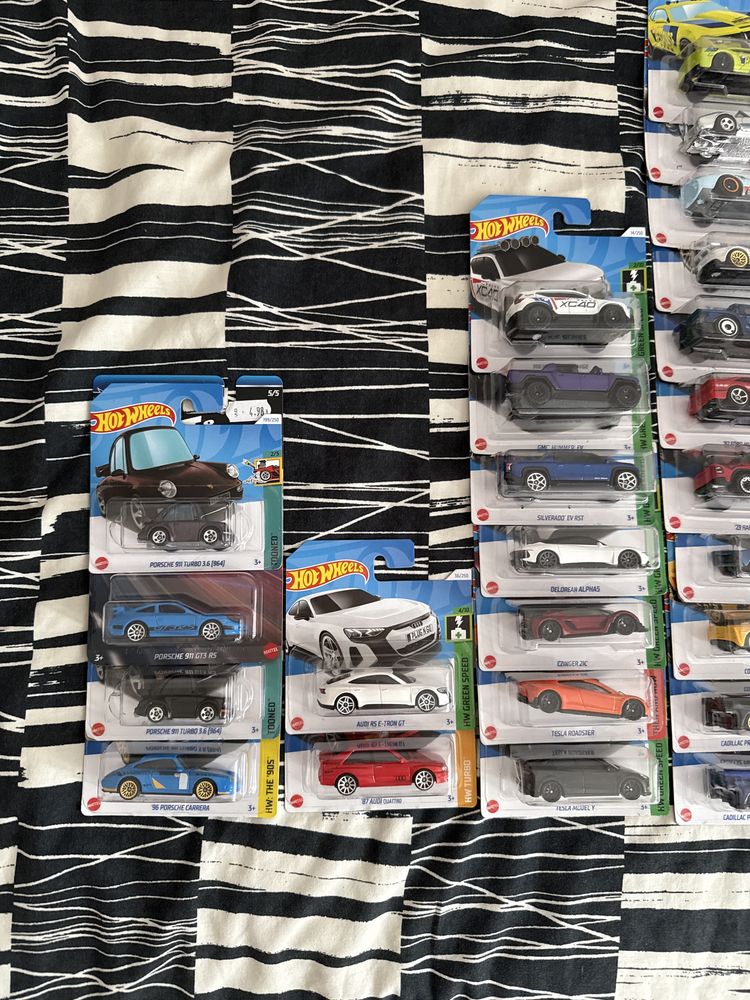 Hot wheels колички