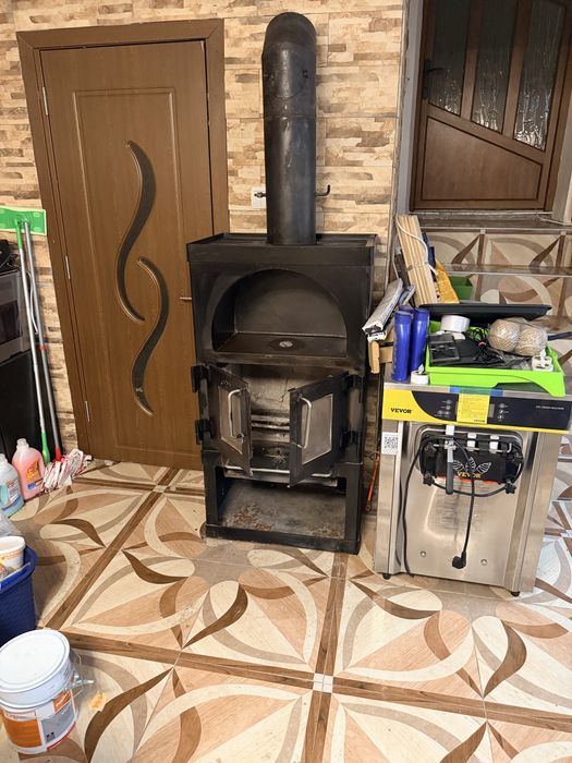 Semineu masiv in 2 usi cu plita