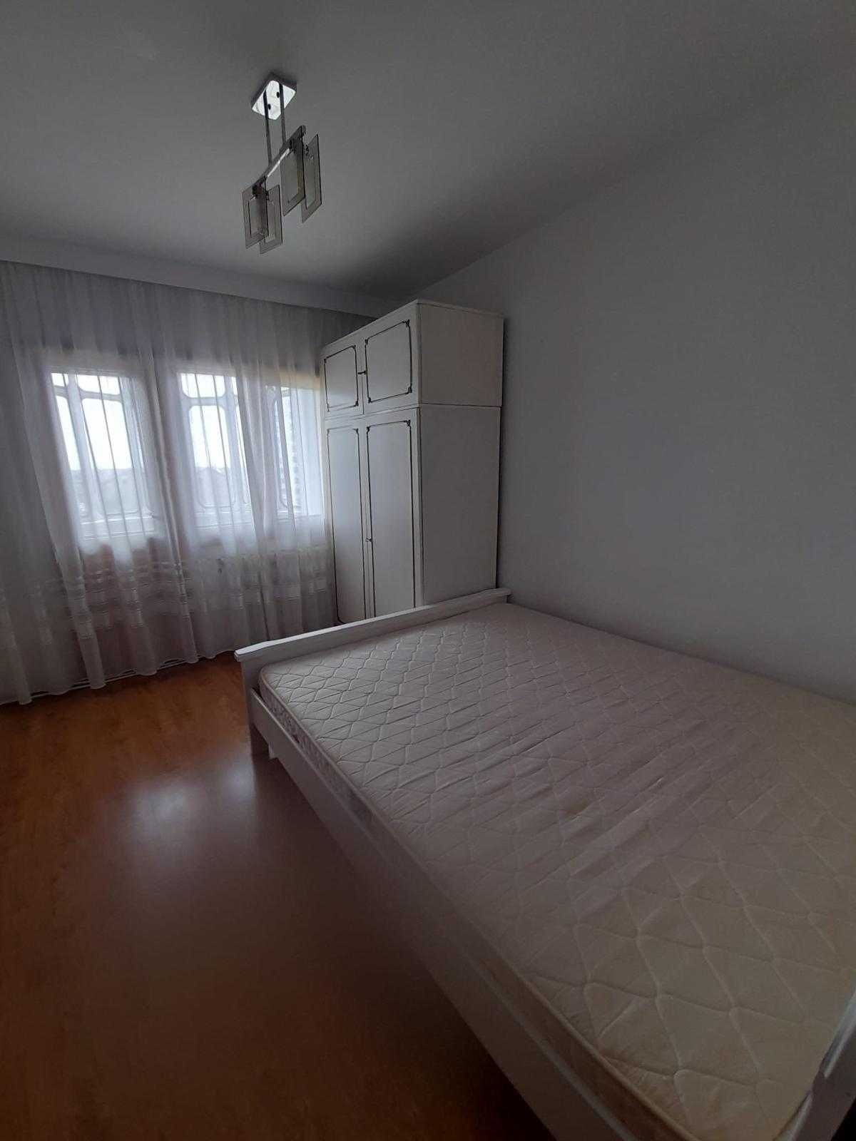 Apartament 3 camere decomandate, 2 bai, 3 balcoane, 80mp, lift
