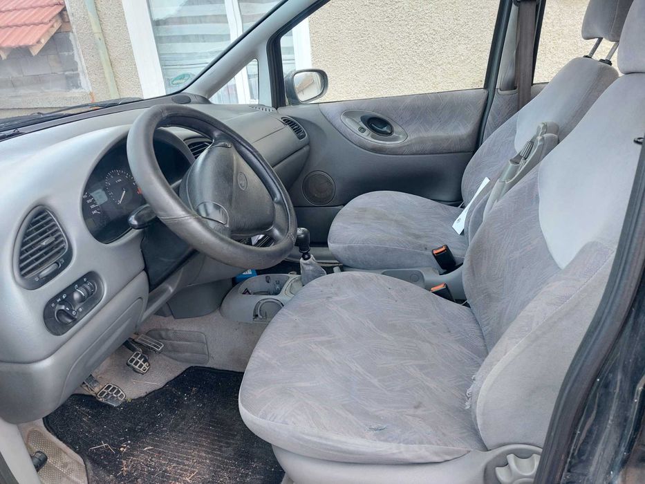 На части 2.3 Бензин