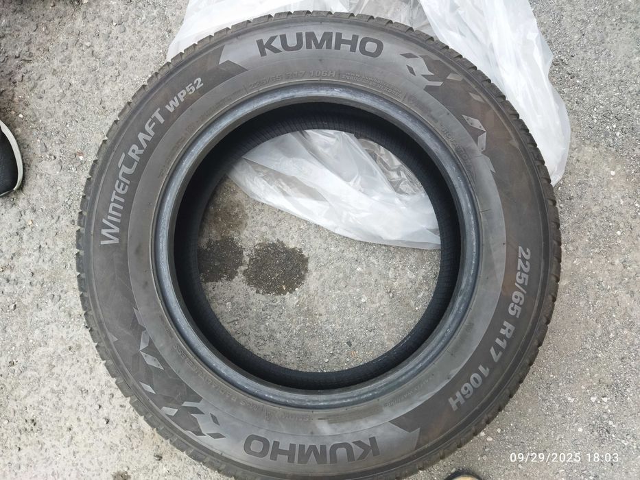 Продавам гуми 4 броя 225/65/17 106H KUMHO WinterCraft