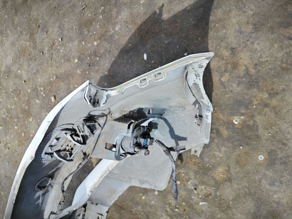 Предна S-line Броня Audi A4 b8 8K оригинална оборудваа бяла броня Ауди