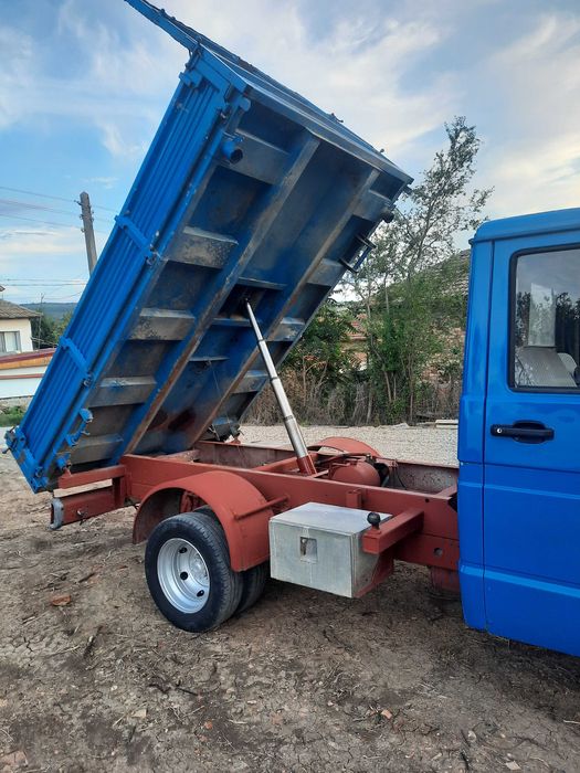 Доставка на пясък, филц, баластра, бетон и замазка