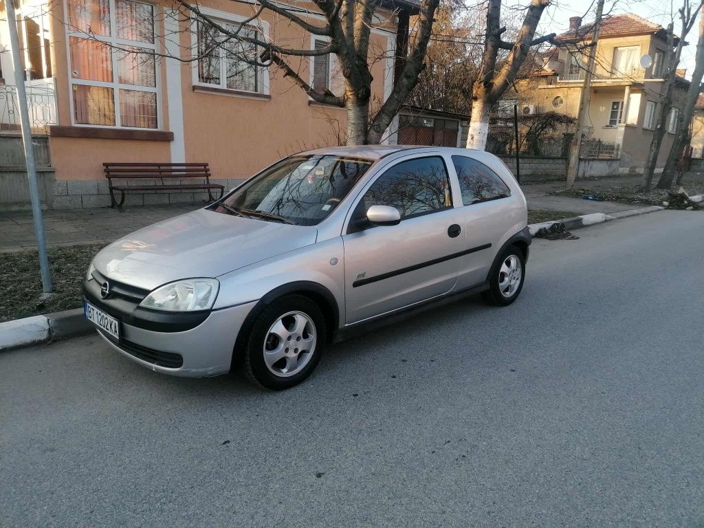 Opel Corsa 1.2 бензин с газов инжекцион