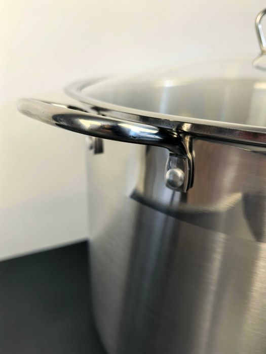 Oala inox 38x26 cm 30 litri cu capac sticla 350 lei