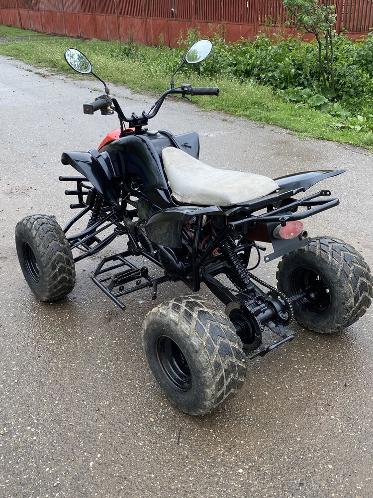 Vand atv 150cc roti pe 8