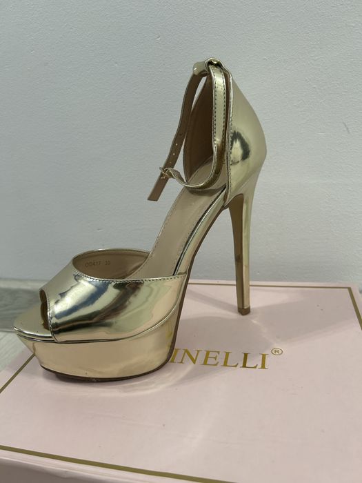 Официалени сандали с тънък ток - 39 номер