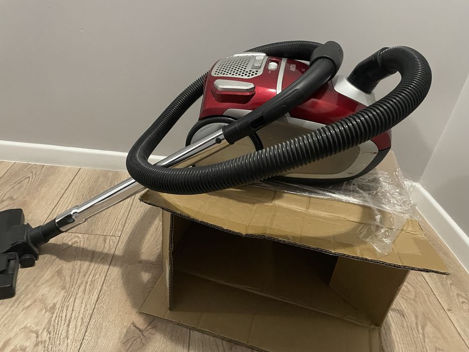 Пылесос б/у (работающий)