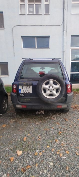 LAND ROVER Frelander1
