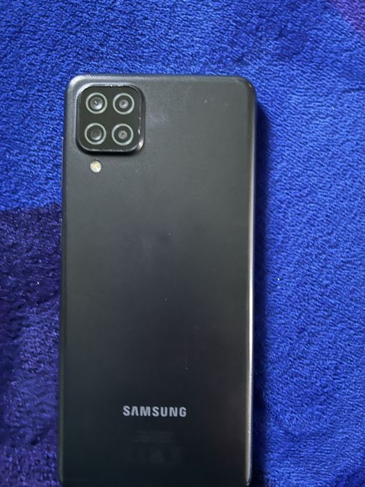 Vând Samsung a12