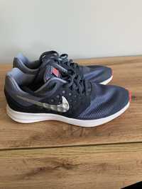 Nike маратонки 38