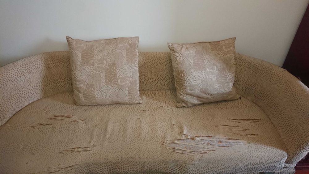 Диван, качественный 2м на 80см