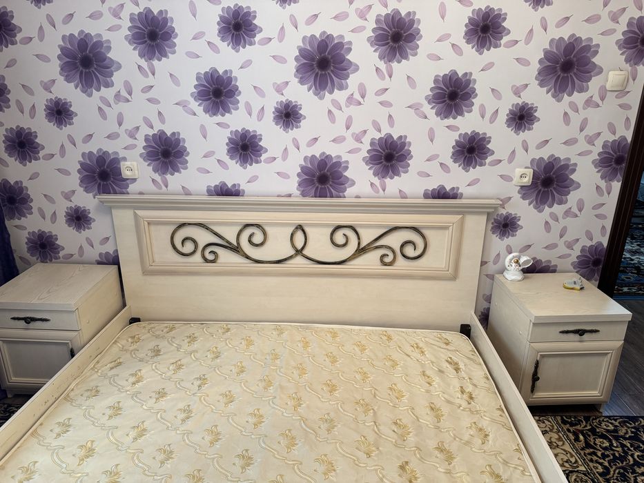 Кровать двухспальная бу