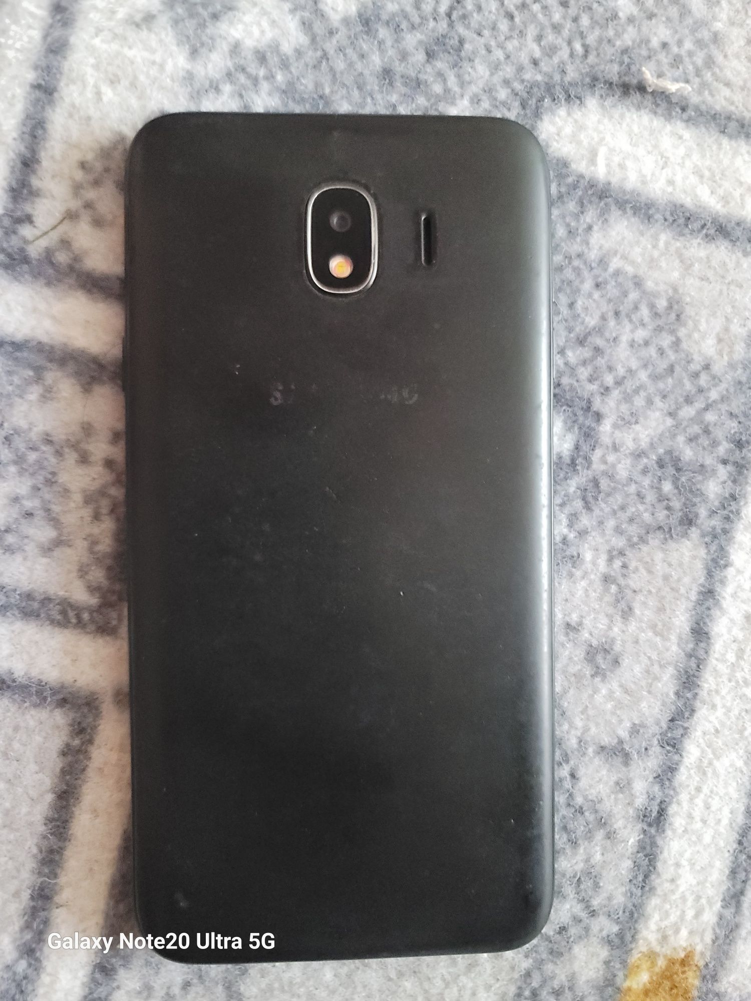 Samsung J4.  16 gb