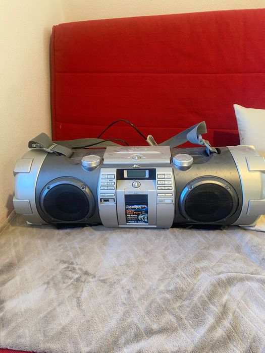 Sistem Audi JVC petreceri