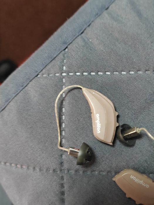 Aparat auditiv amplifon mini stânga dreapta