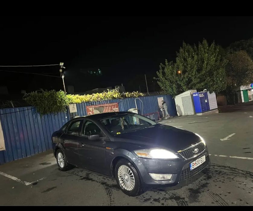 Vând Ford mondeo mk4 2.0 benzină proprietar de nouă toate actele la zi