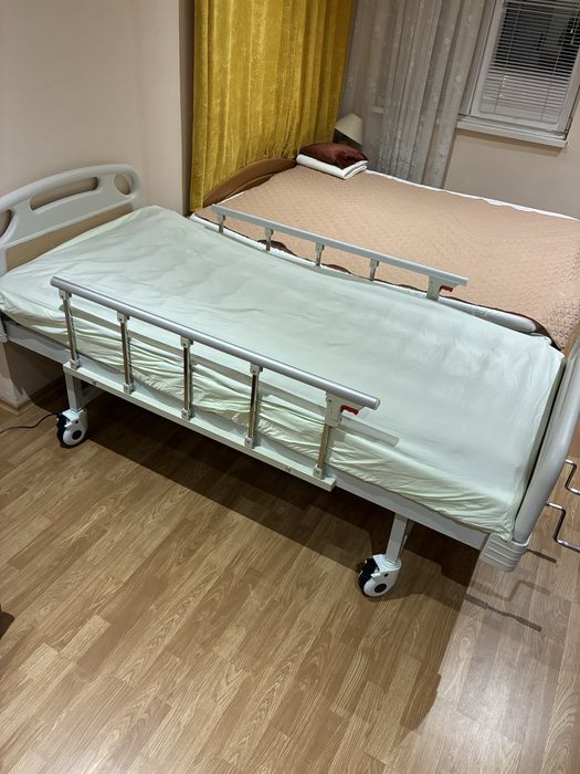 Болнично легло + матрак