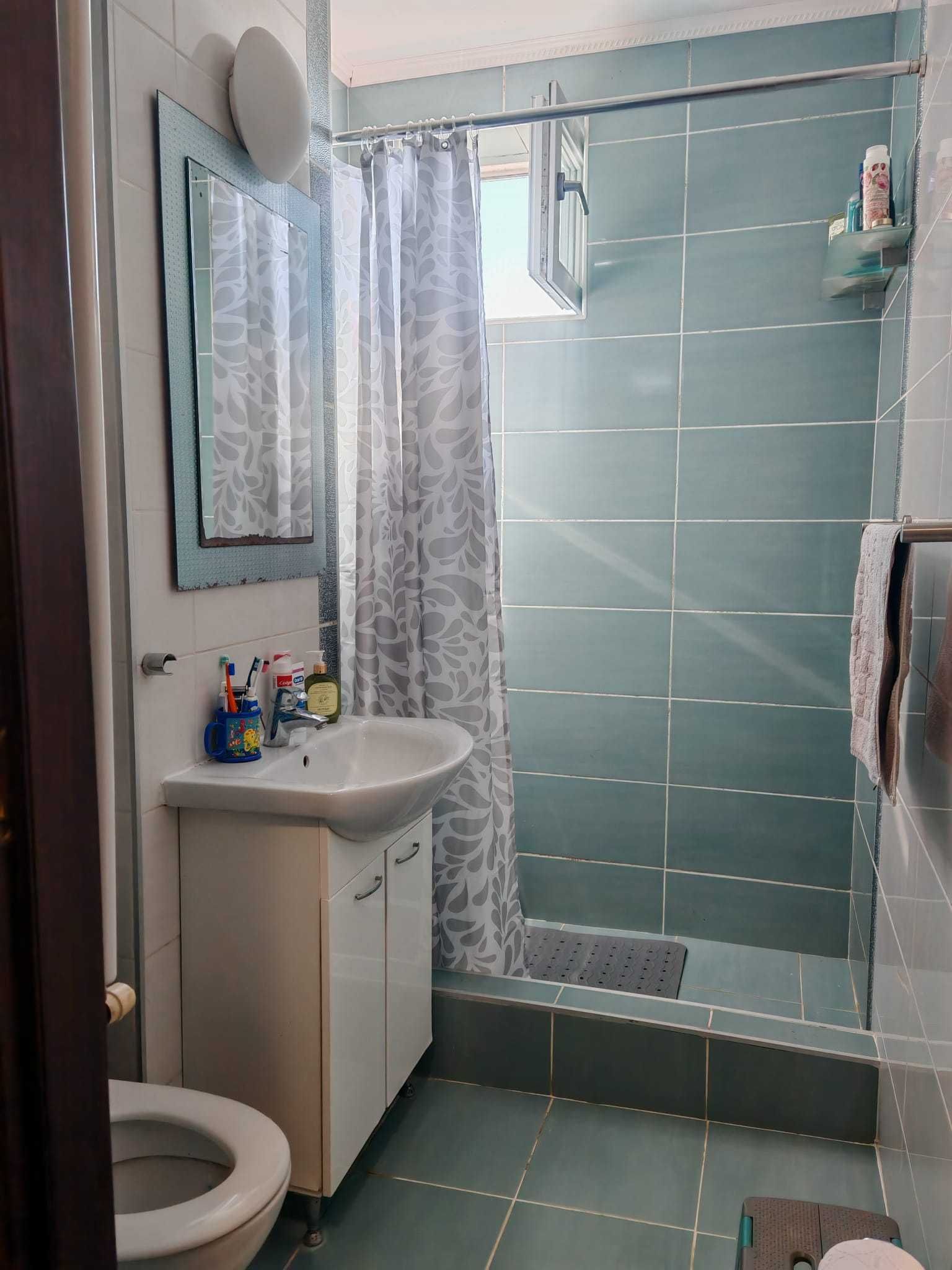 Vanzare apartament 2 camere mobilat, utilat Bdul Alexandru Obregia