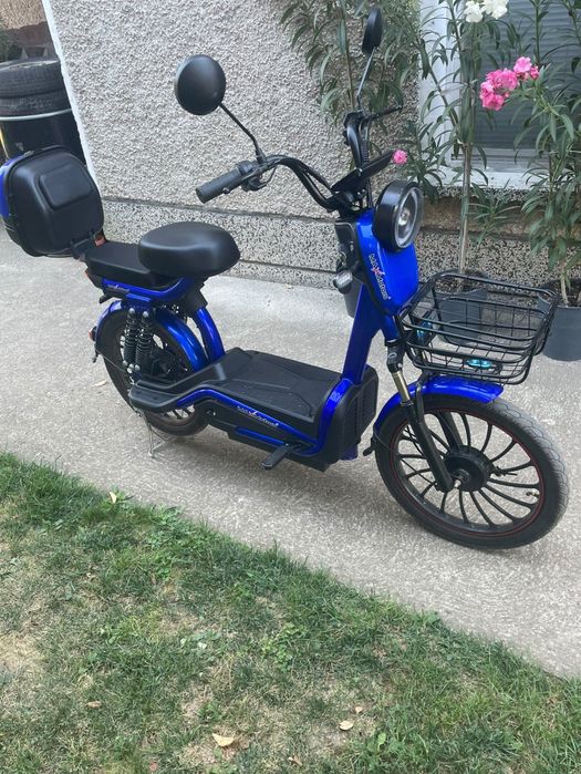 Електрически скутер / велосипед MaxMotors 2-местен