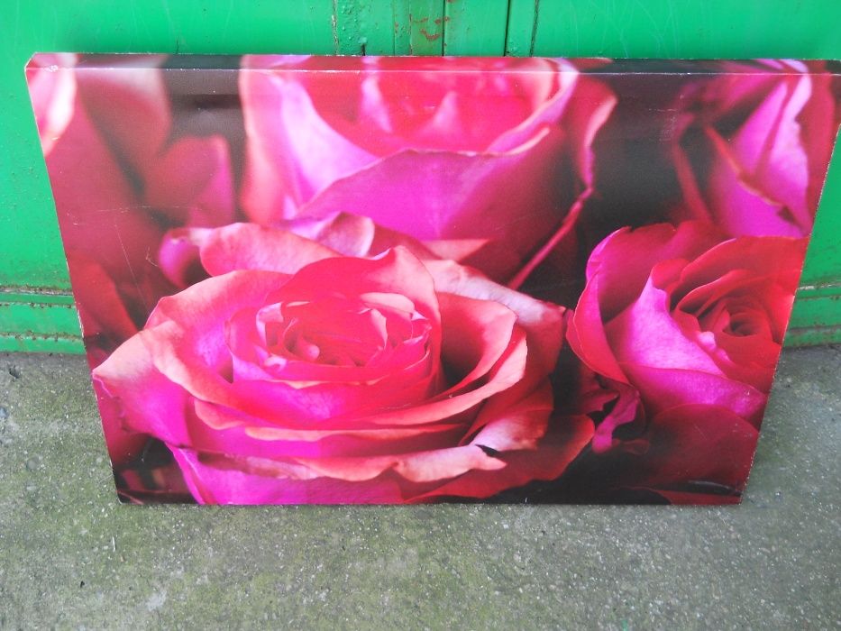 Tablou suvenir- Trandafiri rosii-canvas-.Dimensiuni 77cmx57 cm