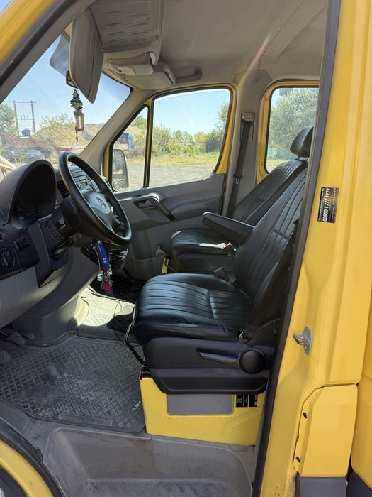 Mercedes DOKA 7 locuri