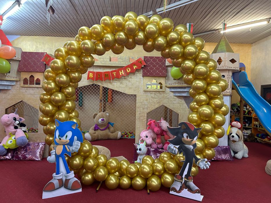 Предлага се арка под наем с размер 220 см на 220 см